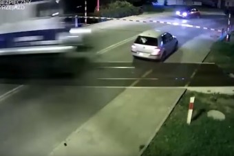 Az év legszerencsésebb autósát láthatod ezen a videón