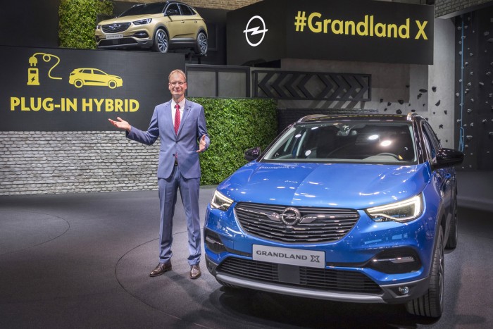 Hibrid szabadidő-autót készít az Opel 1