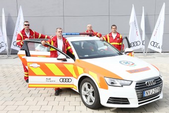 Audit kaptak ajándékba a győri mentősök