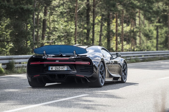 Szupersztárral döntött rekordot a Bugatti 6