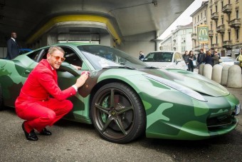 Elárverezték a botrányos Fiat-örökös egyedi Ferrariját 