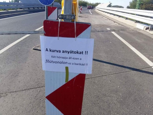 Nem fogta vissza magát a magyar útkezelőnek üzenő autós 1