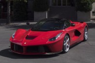 Kéne egy használhatatlan LaFerrari 600 millióért? 10