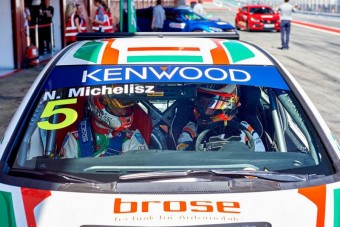 Micheliszék F1-es pilótának adtak leckéket