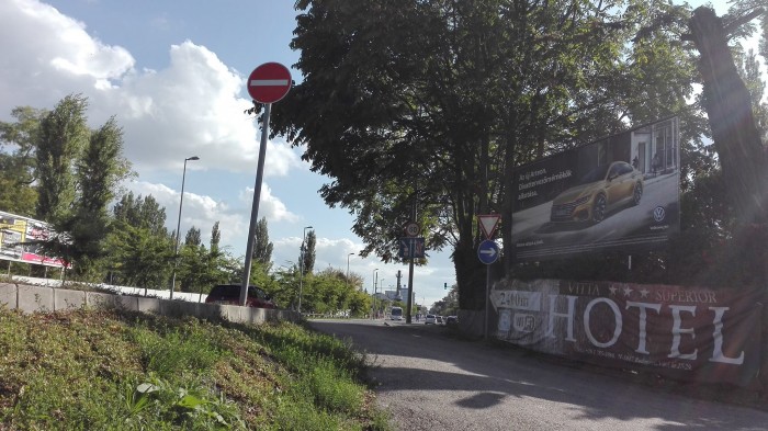 Minden autós szabályt szeg a Váci úton, és nem is tudnak róla 2