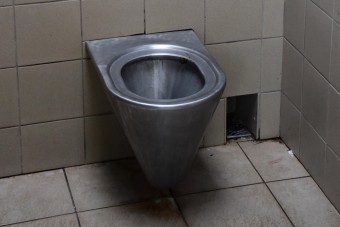 Százmilliókból küzdenek a sztrádapihenőket összemocskolók ellen