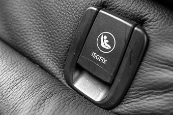 Hiába kötöd be, repül a gyerek