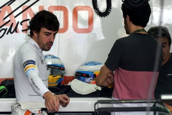 F1: Már írják Alonso szerződését