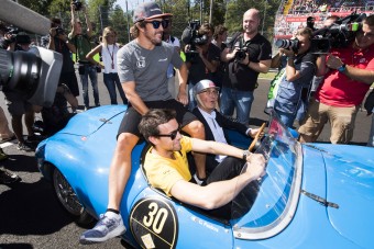 Alonso: Söröztek a versenybírók!