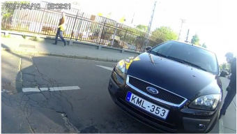 Videón az autós-bringás háború a 14. kerületben