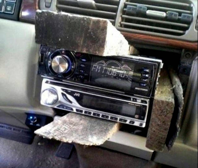 Szerencse, hogy közel a hétvége, mert ez a kép lenulláz agyilag 1 | Vezess Szerencse, hogy közel a hétvége, mert ez a kép lenulláz agyilag 1