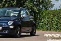 Az olaszok tengerérzése a Fiat 500-asba gyömöszölve 50