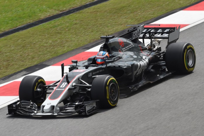 F1: Durva balesettel ért véget a szabadedzés – videó