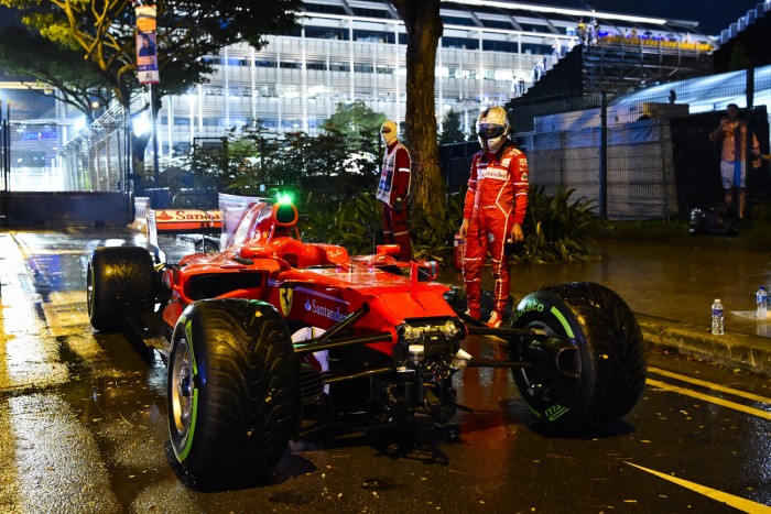 F1: Dinamit közelében ne játssz a gyufával! 1