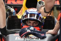 F1: Vettel a falról pattant a pole-ra 36