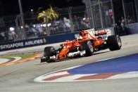 F1: Vettel a falról pattant a pole-ra 35