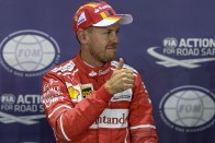 F1: Vettel a falról pattant a pole-ra 23