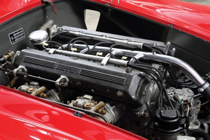 1 milliárdot ért ez a Ferrari 7