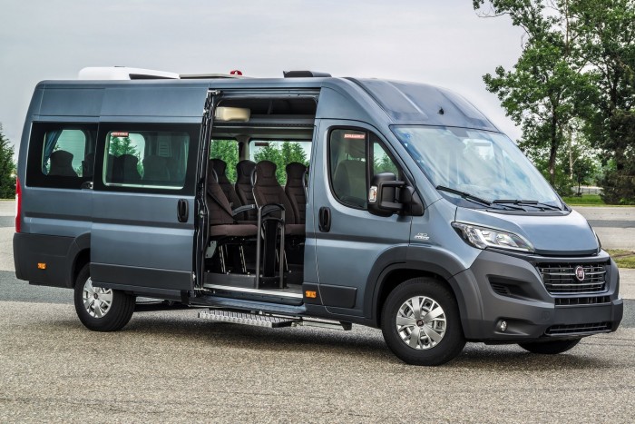 Ez történik, ha hülyékre bízod az autógyártást 3 | Vezess Ez történik, ha hülyékre bízod az autógyártást 3