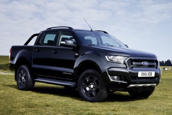 Feketén bólingat a Ford Ranger…