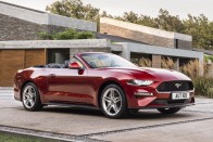 Megújult a Ford Mustang 40