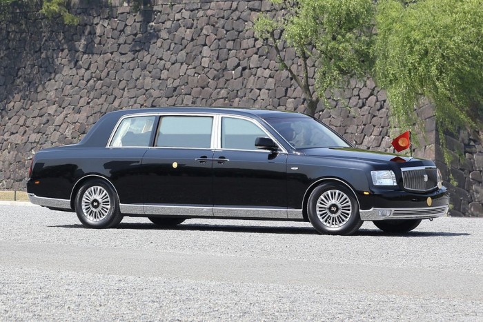 Ötvenéves a legfényűzőbb Toyota 8