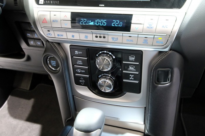 Az új Überterepjáró Frankfurtban, von Japan, natürlich 2