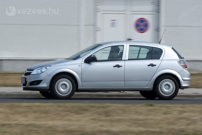 Használt autó: Astra, Focus vagy Golf? 23 Használt autó: Astra, Focus vagy Golf? 23