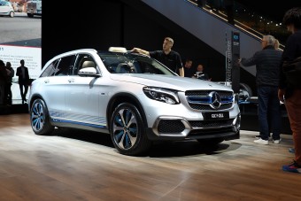 Egy Merci, amiből víz folyik