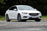 Könnyebb, tágasabb és keveset is fogyaszt az új Opel Insignia 51