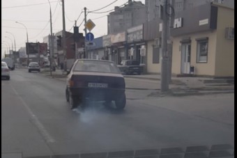 Ez a ladás olyat művelt, hogy kockásra marod az arcod