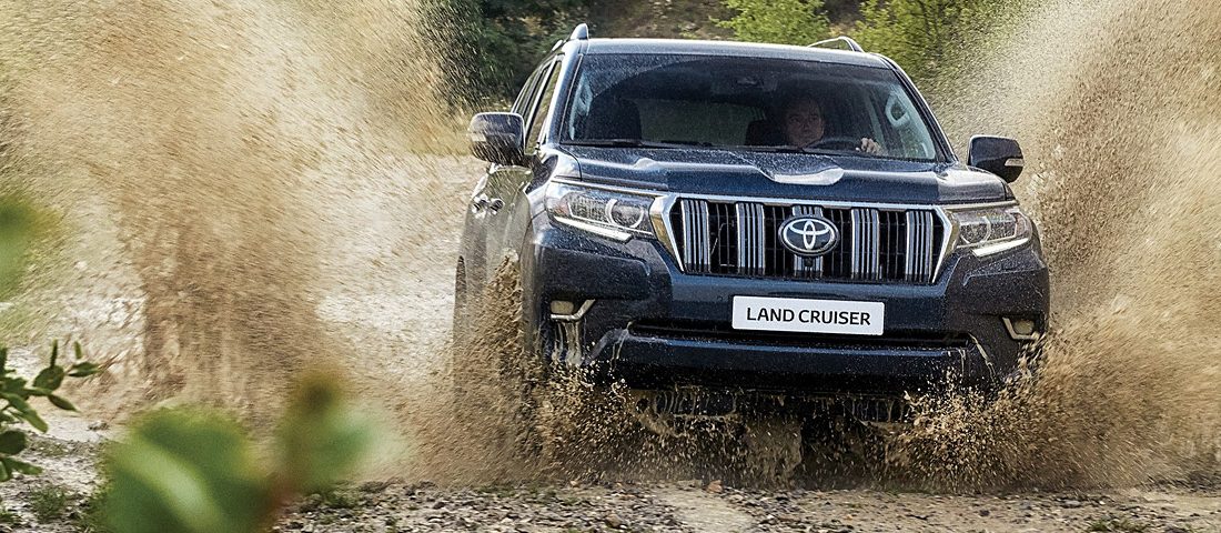 Az új Überterepjáró Frankfurtban, von Japan, natürlich