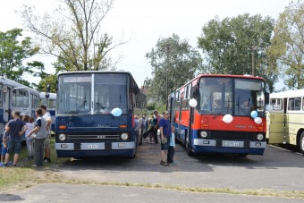 Ennél szebb Ikarusokat most jó darabig nem láthatsz