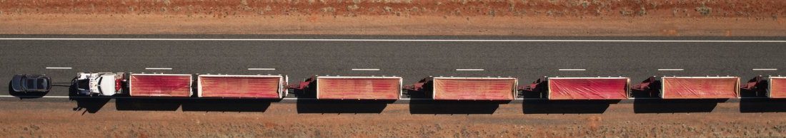 110 tonnát vontatott egy Land Rover