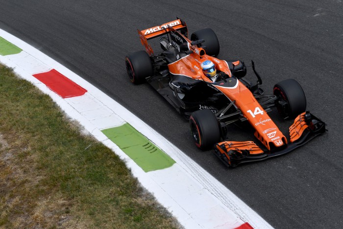 F1: A McLarennek van terve Alonso pótlására