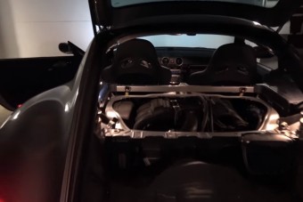 Ilyen együtt utazni egy hathengeres boxerrel