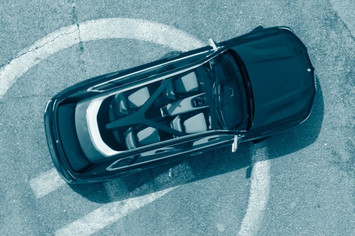 Fejedelmien ormótlan a BMW új szuperluxus-terepjárója 7