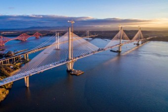Világrekorder hidat adtak át Skóciában