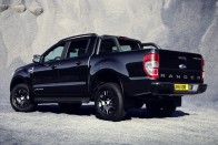 Feketén bólingat a Ford Ranger… 2