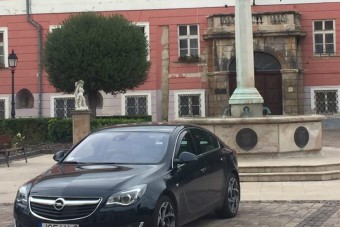 Vácon fotózták a hónap rendszámát