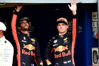 F1: A Red Bull 2020-ig akarja Ricciardóékat