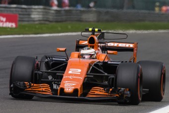F1: Újabb büntetés a McLarennél?