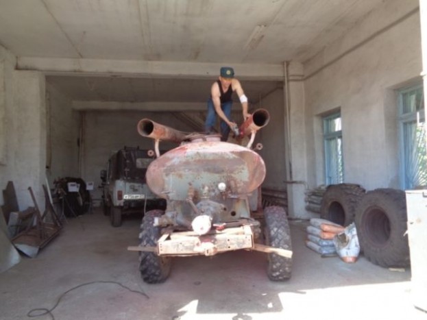 Nézd meg, ahogy ez a szovjet tűzoltóautó feltámad 2