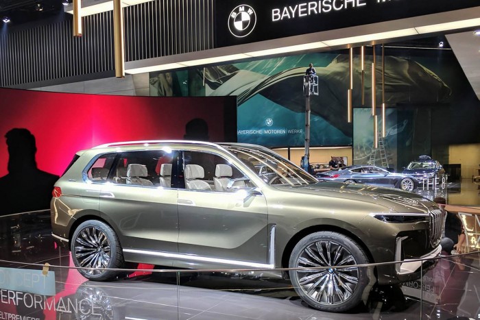 Még nem is létezik, de már összetörték a legnagyobb BMW-t