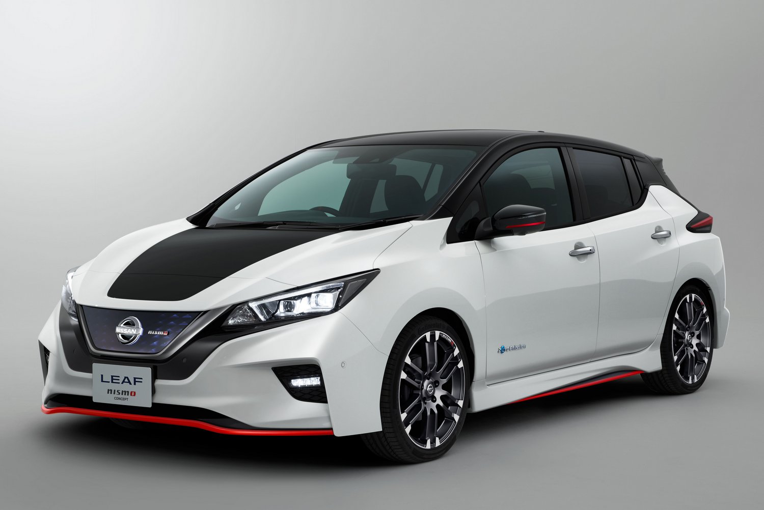 Elektromos sportmodellel készül a Nissan 4