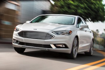 Visszavesz a személyautó-termelésből a Ford