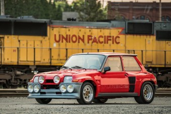 25 millióért vitték a legendás francia gépet