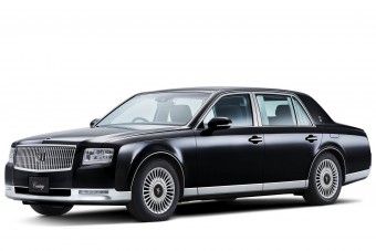 Hibridként tér vissza a japán luxusbehemót