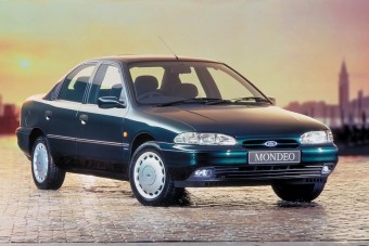 Mit tudott egy Ford 25 éve és mit tud ma?