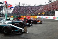 F1: Verstappen nyert, Hamilton a bajnok 33